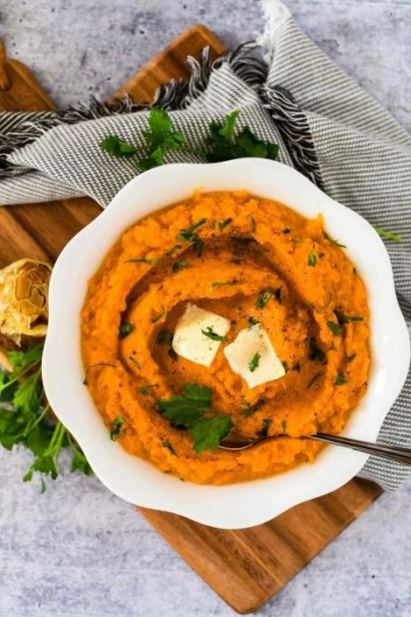 Roasted Garlic Mashed Yams