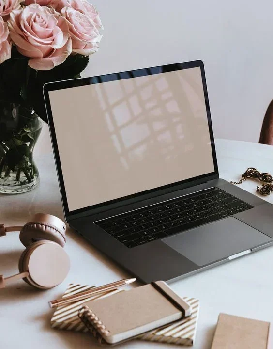 How to Approach a Brand as a Faceless Content Creator